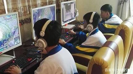 13岁少年玩lol年入多少