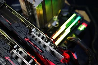 gtx1070sli 多少瓦